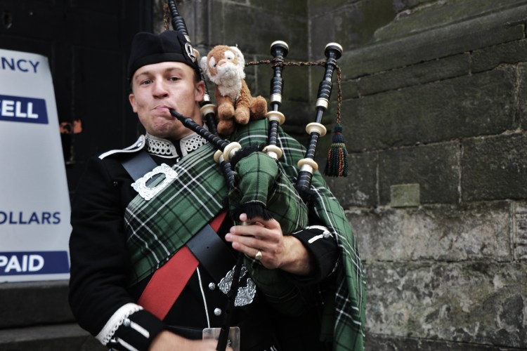 Bagpiper