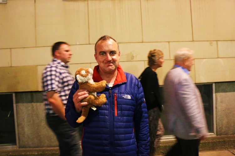 Jimeoin hates photos by himself