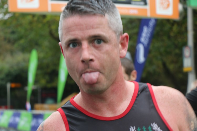 Sticky outty tongue guy